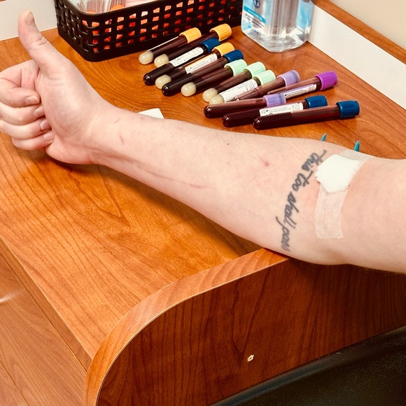 Meet your Poshtress ;) Leah Marie - Picture 7 of 17